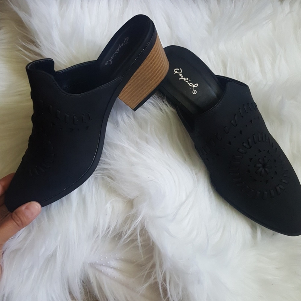 💐Montana Nubuck Black Mules - Picture 5 of 6